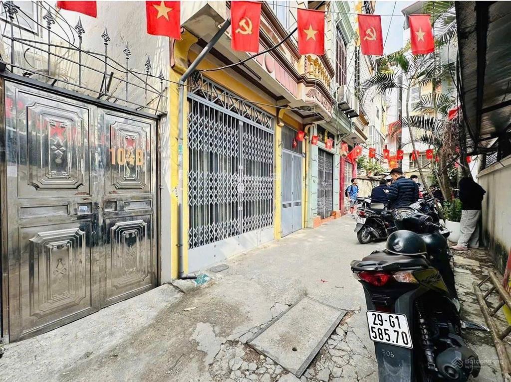 Chính chủ bán nhà tập thể tầng 1 thái thịnh, trước nhà ô tô kinh doanh. sử dụng 43m2 giá 2.86 tỷ