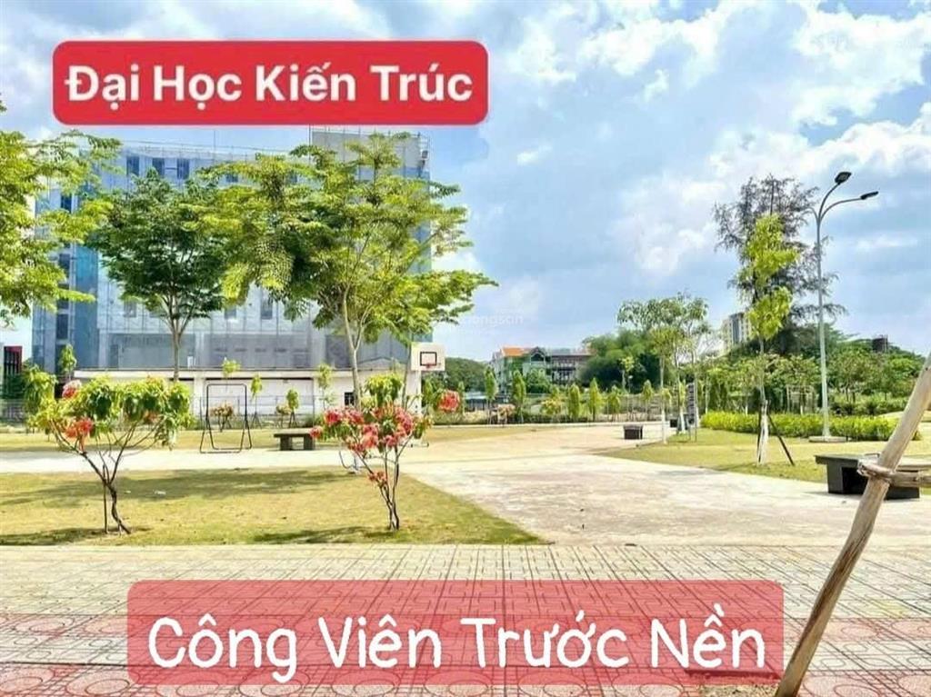 Nền 200m2 mặt tiền đối diện công viên