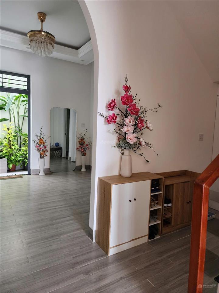 Nhà trệt 2 lầu sân thượng  đường 1b khu dân cư nam long