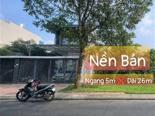 Nền ( 5*26) đối diện bờ kè công viên