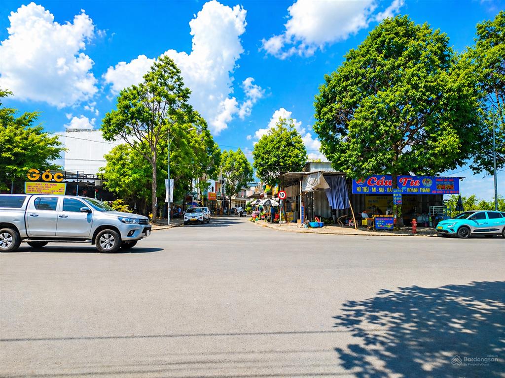 Cặp nền góc đường 1b (lộ giới 30m) khu văn hoá tây đô