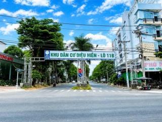 Cặp nền mặt tiền lộ 30m  kdc diệu hiền