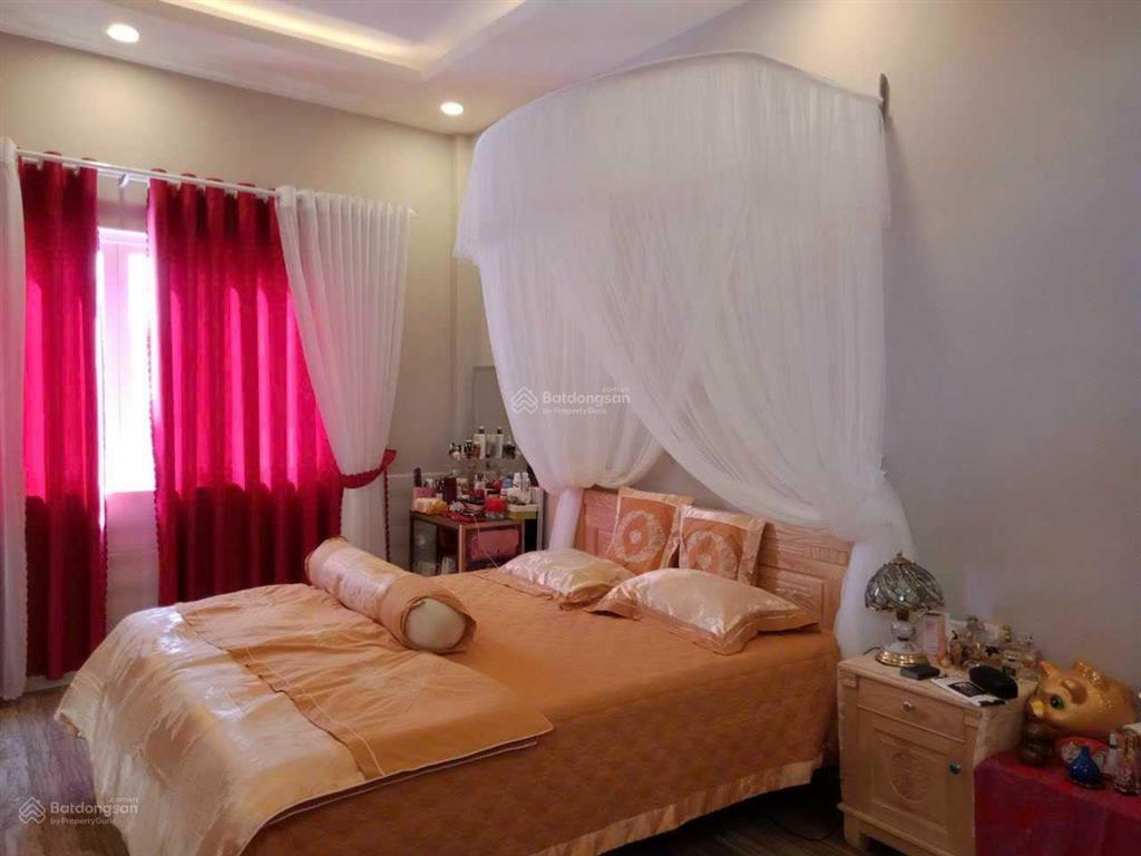 Nhà phố đường trần phú, view đẹp, đường ô tô. dt 104m2. giá 11 tỷ