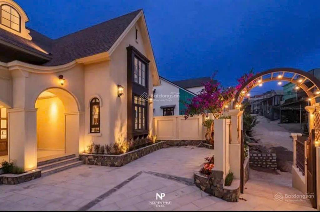 Biệt thự đẹp phong cách châu âu đường đankia, p7, đà lạt. dt 300m2, đường ô tô. giá 17 tỷ