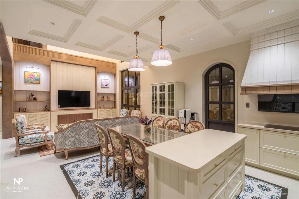 Biệt thự đẹp phong cách châu âu đường đankia, p7, đà lạt. dt 300m2, đường ô tô. giá 17 tỷ