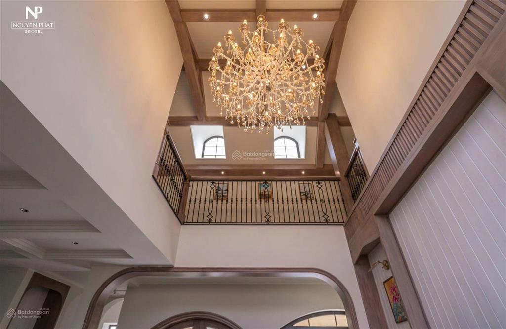 Biệt thự đẹp phong cách châu âu đường đankia, p7, đà lạt. dt 300m2, đường ô tô. giá 17 tỷ