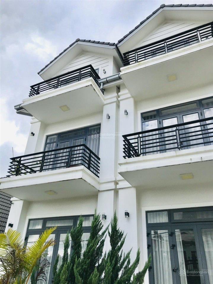 Biệt thự sân vườn kqh an sơn, dt 314m2, 14 phòng ngủ, view đẹp, đường nhựa ô tô. giá 19.5 tỷ