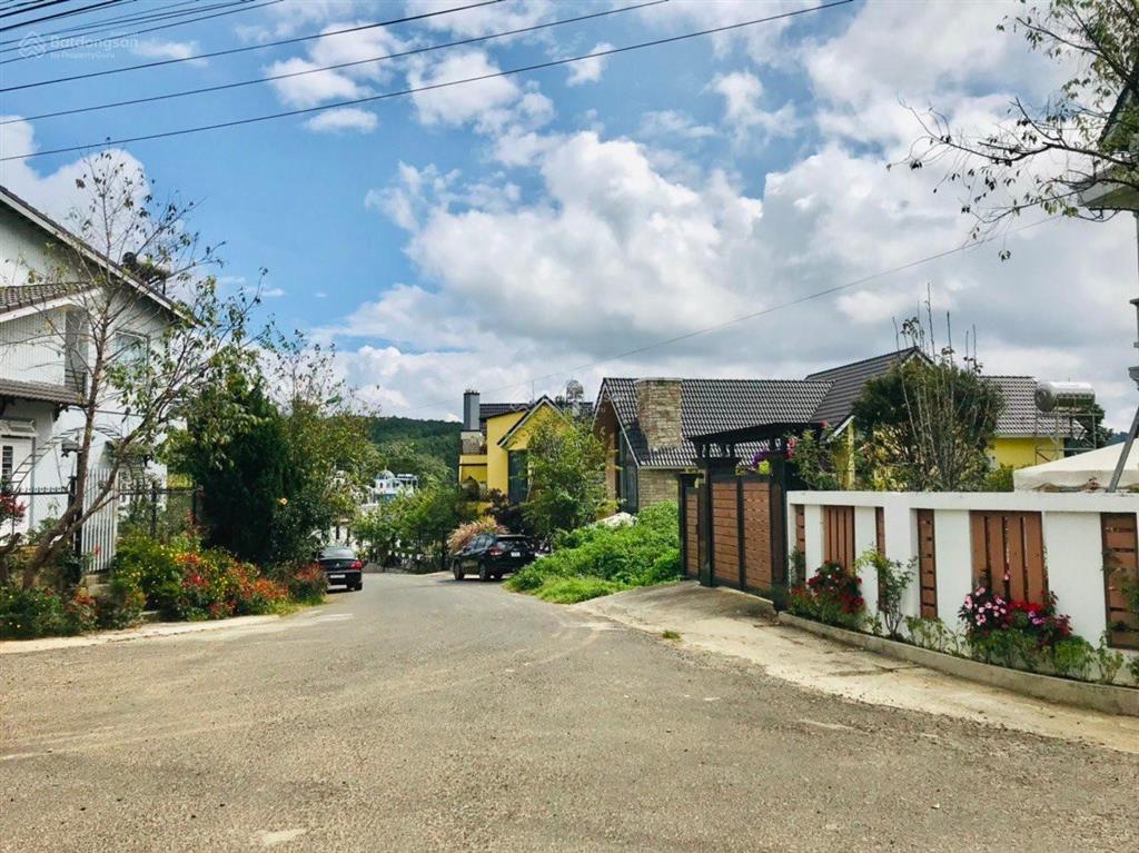 Biệt thự sân vườn kqh an sơn, dt 314m2, 14 phòng ngủ, view đẹp, đường nhựa ô tô. giá 19.5 tỷ