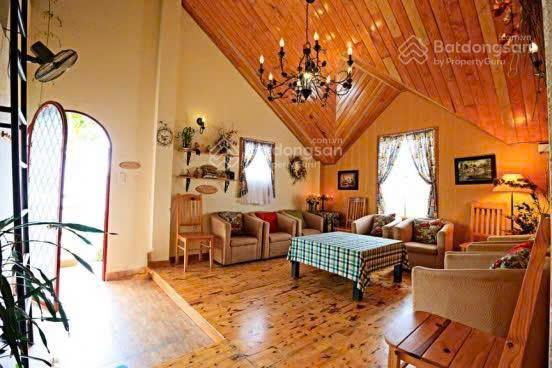 Biệt thự đẹp mặt tiền đường huyền trân công chúa, dt 218m2, 14 phòng kinh doanh. giá 20 tỷ