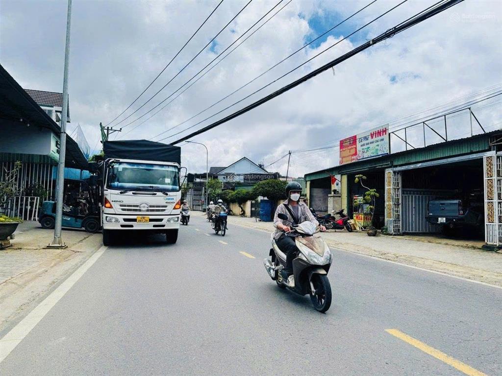Đất xây khách sạn mặt tiền đường nguyên tử lực, 300m2 full xây dựng, view đẹp, gần hồ xuân hương