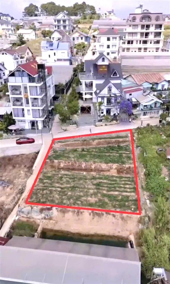 Bán đất 2 mặt tiền diện tích 568m2, đường trịnh hoài đức, tp. đà lạt, tỉnh lâm đồng