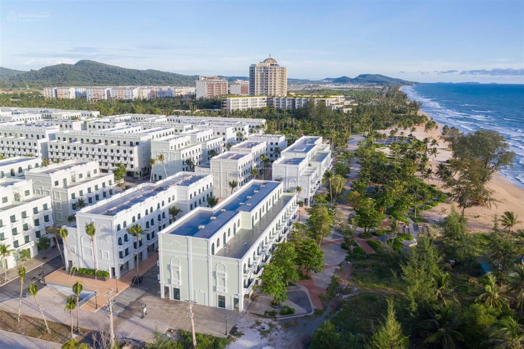 Hàng chuyển nhượng 1 cặp khu waterfront luxury phú quốc bim