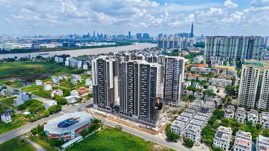 Bán 2pn ban công dài. mặt tiền trương văn bang view sông.  0908 646 ***