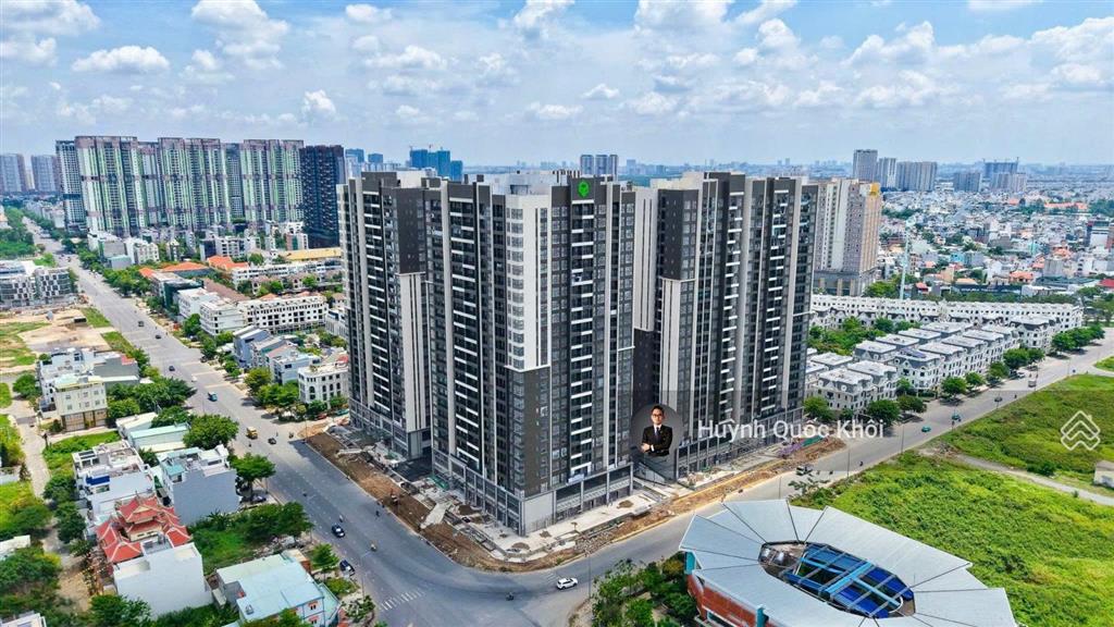 Bán 2pn ban công dài. mặt tiền trương văn bang view sông.  0908 646 ***