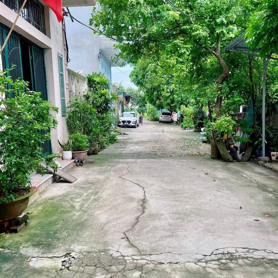 Bán nhà 3 tầng đường oto tránh nằm trong khu phân lô quân đội ngay giáp vinhomes ocean park 1