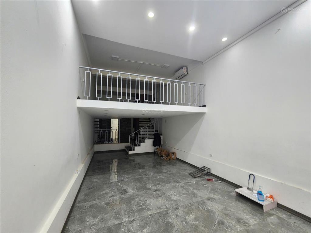 Cho thuê nhà mặt phố 86 trần quang diệu, giá 20 triệu, 70m2x3t kd spa shop cafe ăn uống 0934 406 ***