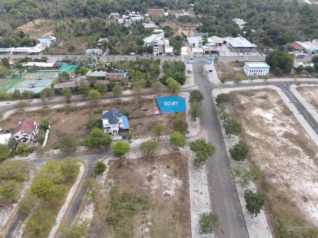 Bán lô góc trục đường chính thông ra biển dự án 67ha phú quốc
