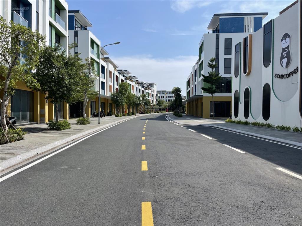 Chính chủ gửi bán căn liền kề sân vườn khu meyhomes capital phú quốc