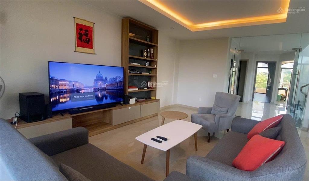 Chính chủ cho thuê căn biệt thự 4 phòng ngủ khu palm garden bãi trường của bim group