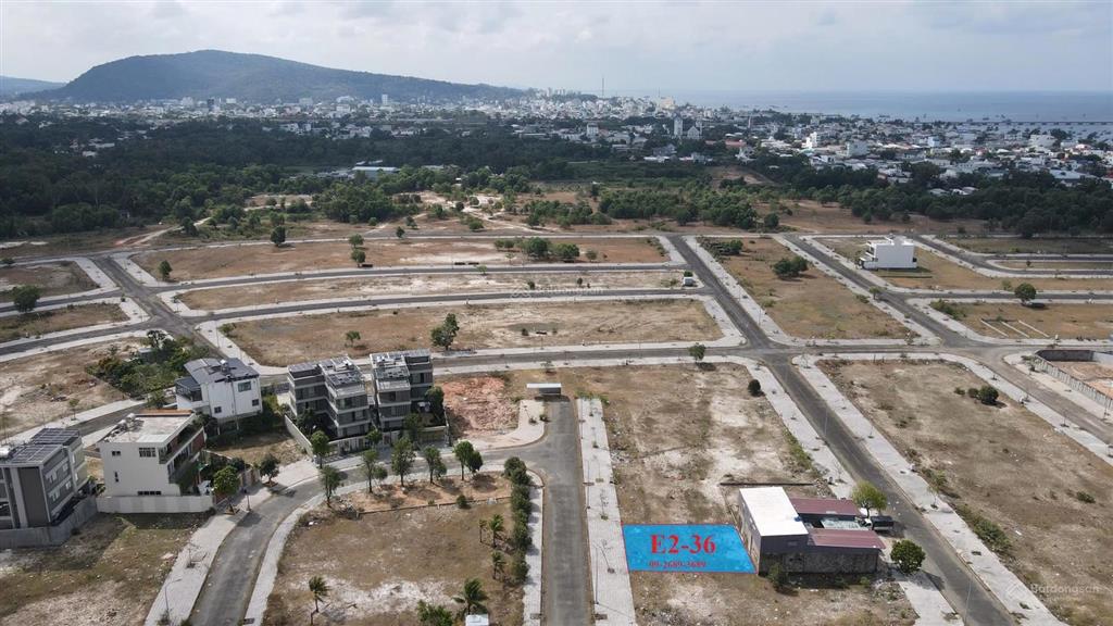 Bán lô đất biệt thự view công viên vườn hoa khu đô thị 67ha phú quốc