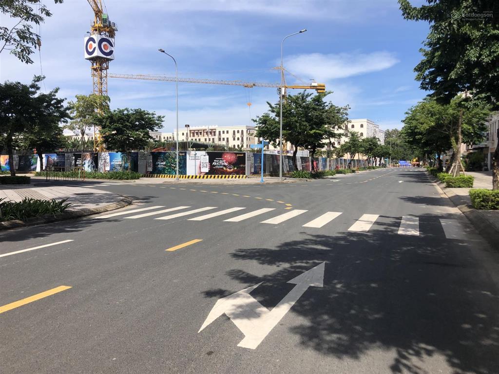 Bán căn góc 3 mặt thoáng đường s6 phía sau view sông kđt sun grand city new an thới