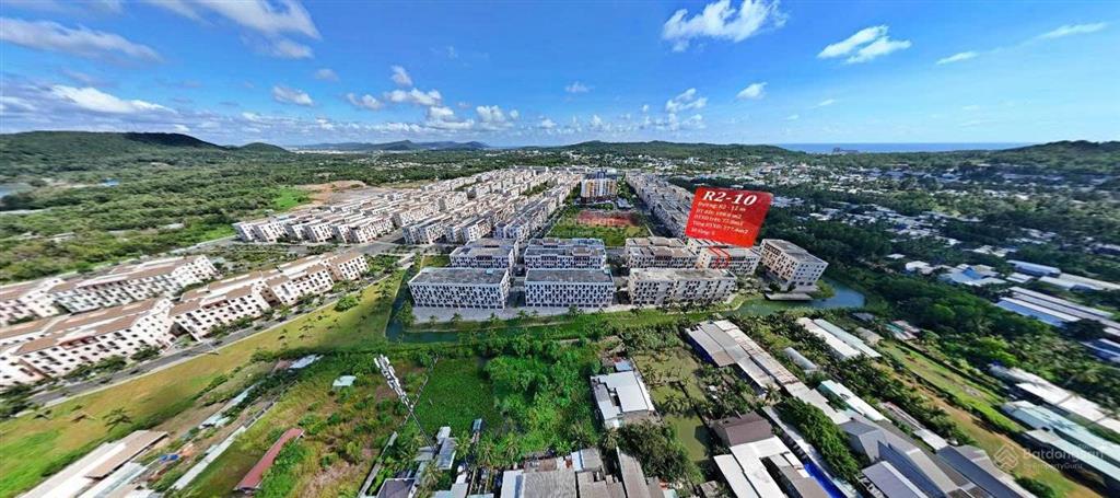 Căn nhà phố dãy r2 giá tốt dự án sun grand city new an thới  phú quốc