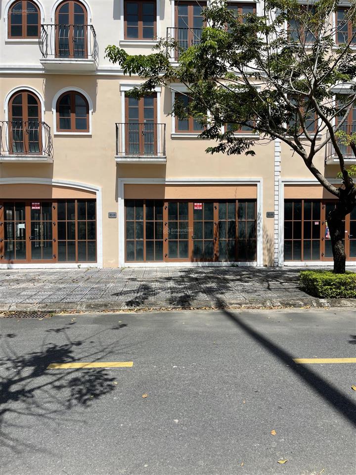 Căn nhà phố dãy r2 giá tốt dự án sun grand city new an thới  phú quốc