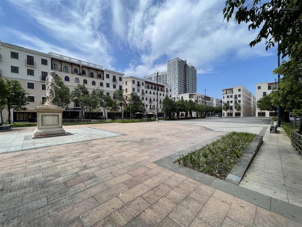 Cho thuê căn nhà thô dãy s1 đối diện công viên limoni kdt sun grand city an thới