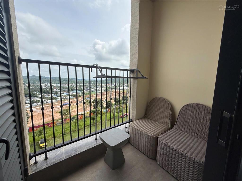 Chính chủ gửi bán căn studio tòa h3 chung cư hillside khu thị trấn sunset town phú quốc