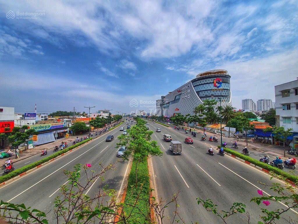 Nhà 1t1l phạm văn đồng  tô ngọc vân 95m2, 6 tỷ tl mạnh.  0786 783 ***