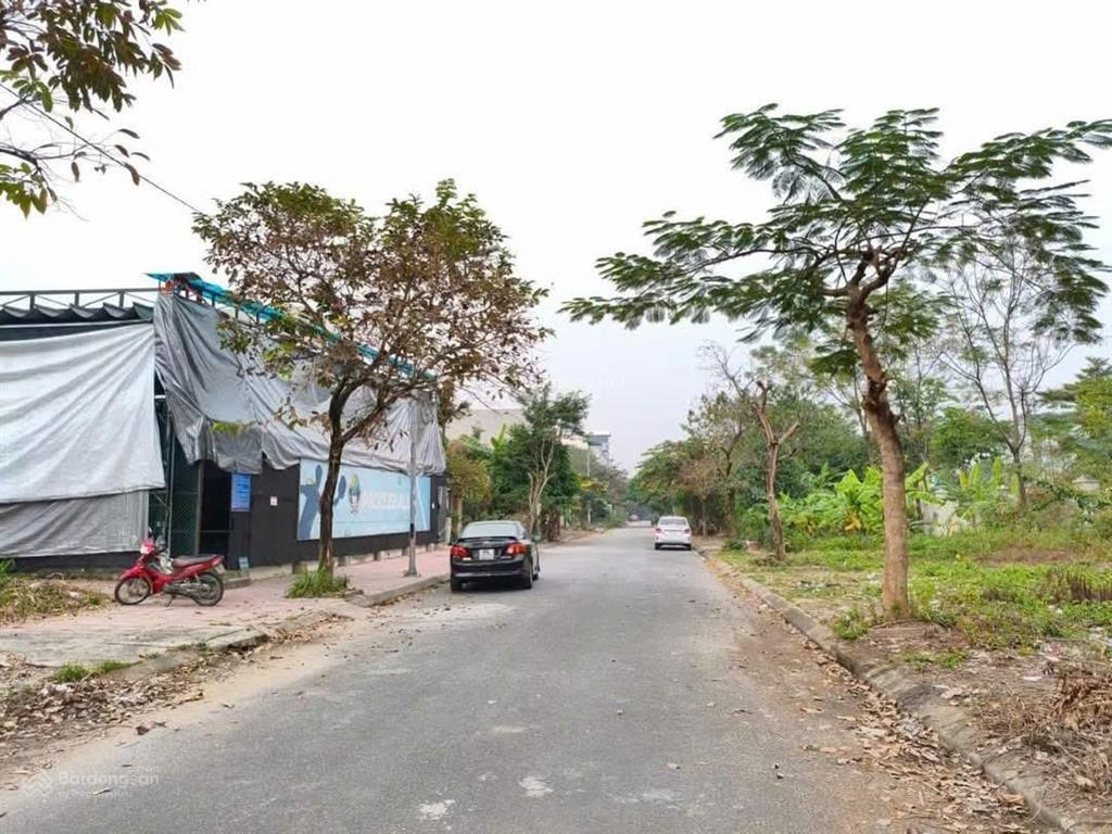 Bán đất trang hạ từ sơn dt 120m mt 5m hướng đông giá 6.4 tỷ