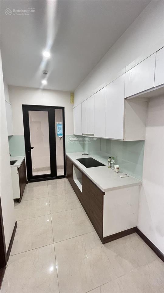 Bán căn hộ 99,5 m2 giá 8,2 tỷ.