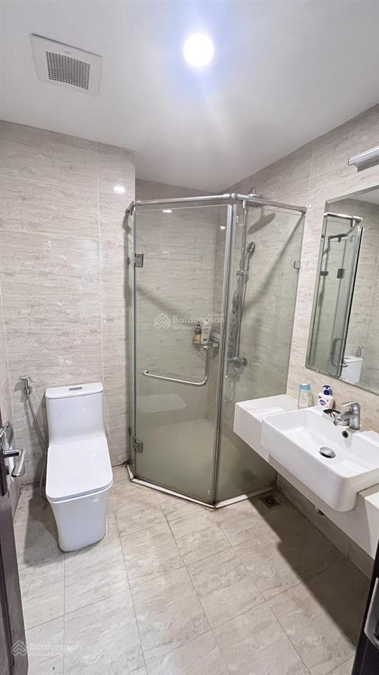 Bán căn hộ 99,5 m2 giá 8,2 tỷ.