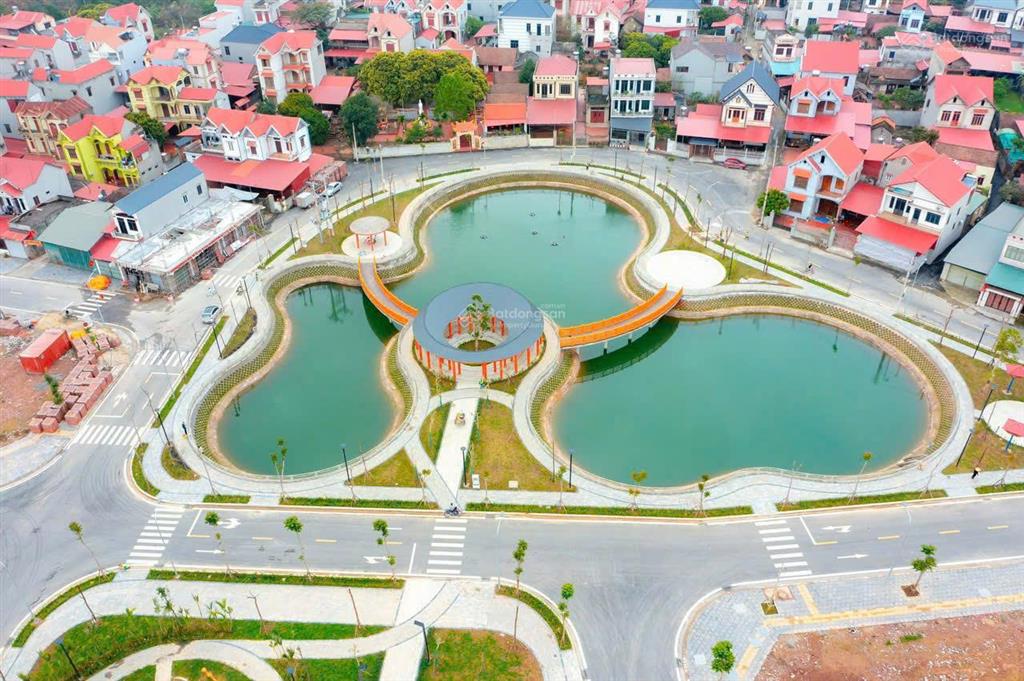 Bán lô liền kề bách việt bavella green park trục nhìn chung cư nhà ở xã hội đang xây dựng
