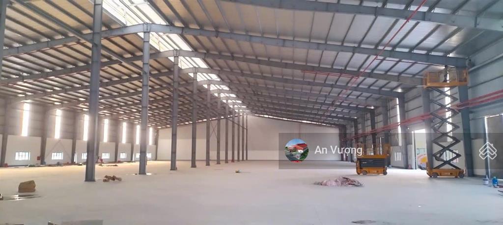 Bán nhà máy sản xuất tại kcn thạch thất quốc oai. dt 10.500m2/ xưởng 5500m2