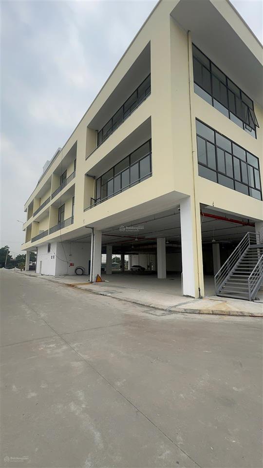 Bán kiốt chợ nếnh  chỉ 1,1 tỉ/ kiốt 2 tầng 56m2  cho thuê, kinh doanh, gần kcn sầm uất