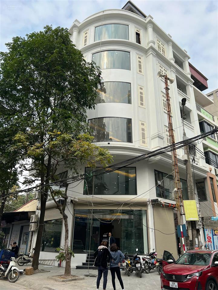 Thuê mặt sàn 120m2 mt 10m2  full kính, full nội thất vp, gần ga metro, đỗ oto, xe máy, camera full