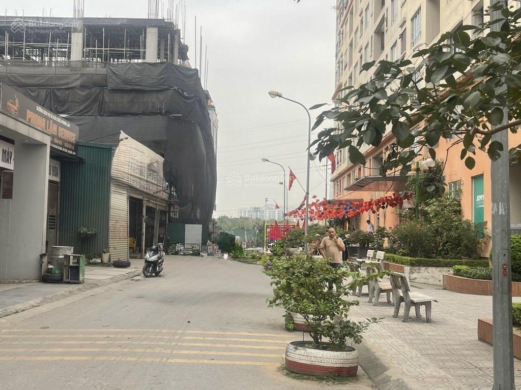 Chủ bán gấp giảm sốc 5.5 tỷ 175m2 đất đấu giá sài đồng mặt tiền 8.5m làm văn phòng đỉnh, kinh doanh