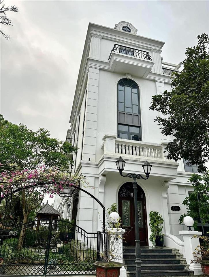 Bán gấp biệt thự elegant park villa thạch bàn "thạch bàn lakeside dt 102m2 xây thô căn góc 33.8 tỷ