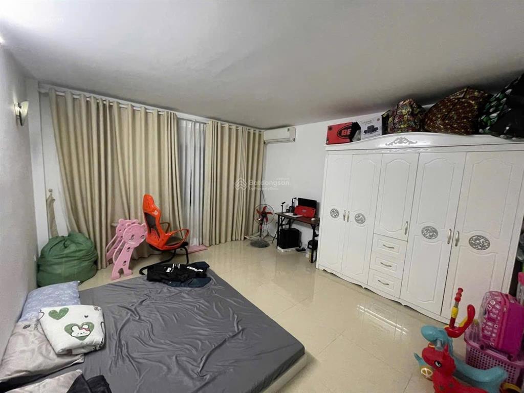Bán cực gấp nhà phúc lợi, long biên, 4 tầng ô tô tránh chỉ 5.7 tỷ! giá bán gấp trong 1 tuần