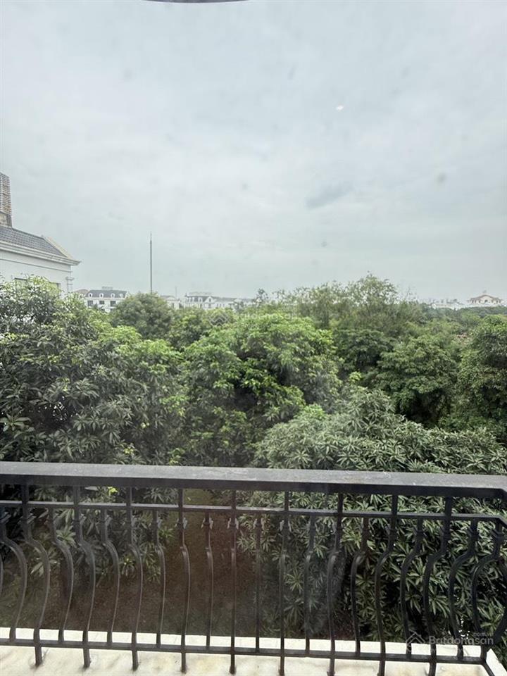 Bán biệt thự liền kề nguyệt quế  vinhomes riverside dt 176m2 lô góc ba mặt thoáng chào 53.8 tỷ tl