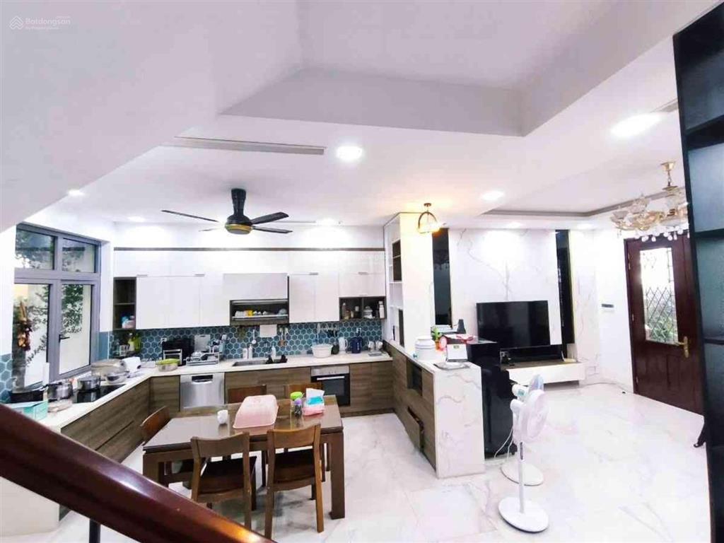 Bán biệt thự vinhomes riverside nguyệt quế dt 83m2 giá 37.3 tỷ có tl