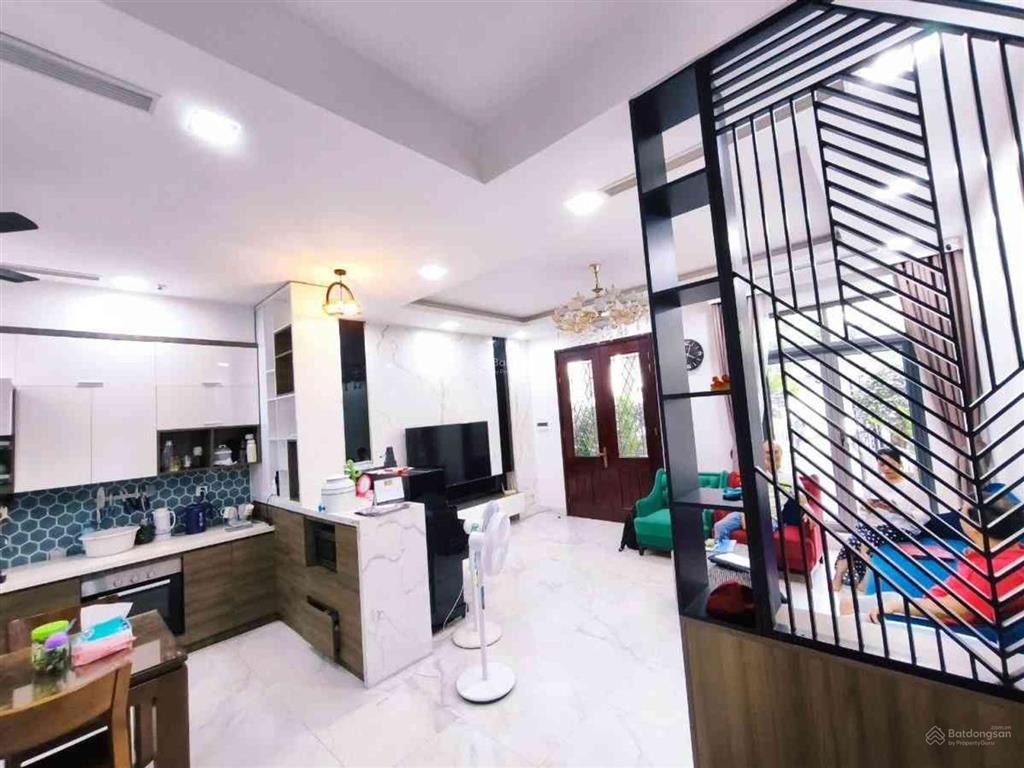 Bán biệt thự vinhomes riverside nguyệt quế dt 83m2 giá 37.3 tỷ có tl