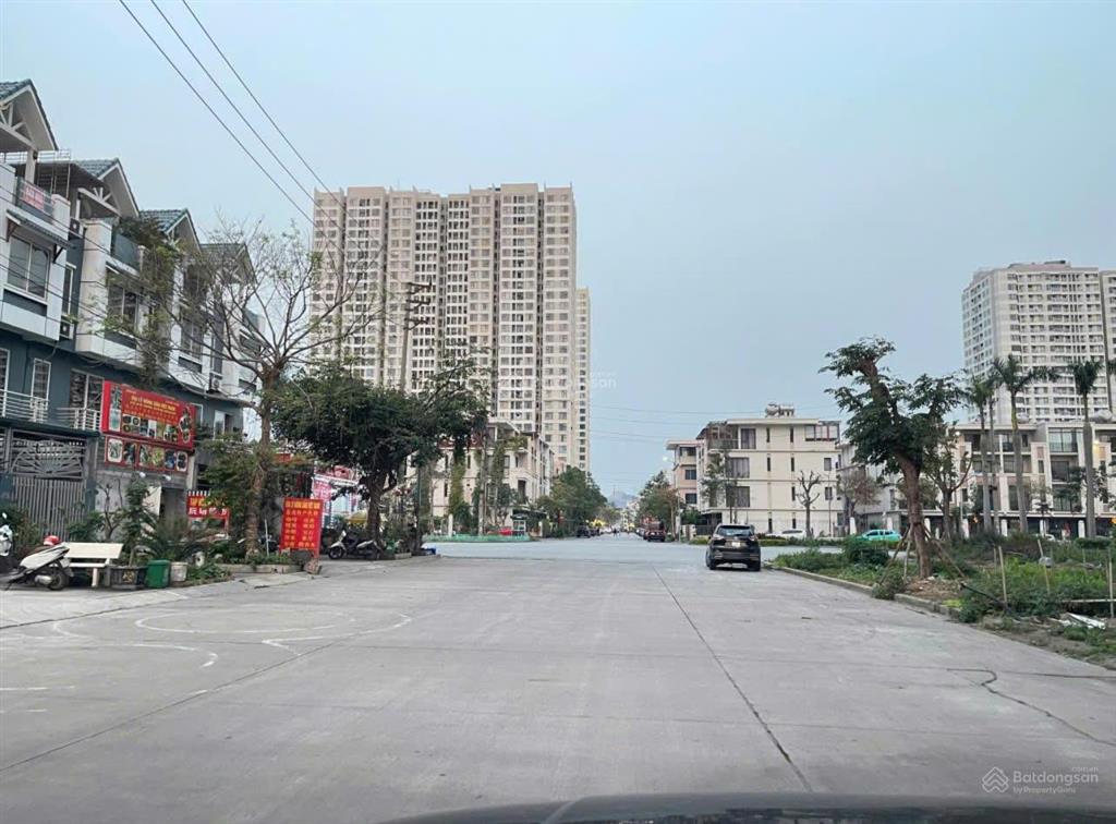 Chính chủ bán đất nền đa giác trước liền kề san hô hướng bắc đường to