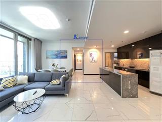 Em có 3pn toà tilia view quận 1 giá 33 tỷ, cove 3pn giá 47 tỷ, view sông và nhiều căn giá ok ạ