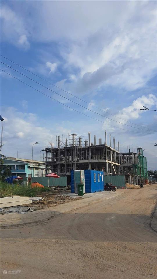 Nhà phố sổ đỏ hoàn chỉnh chỉ 7 tỷ ngay akari cách võ văn kiệt 200m, xây sẵn 1 trệt  4 lầu