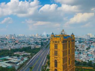 Bán căn 2pn  view về trung tâm, có sẵn hd thuê 9tr/tháng, nhà mới sơn sửa hết nên mới tinh luôn ạ