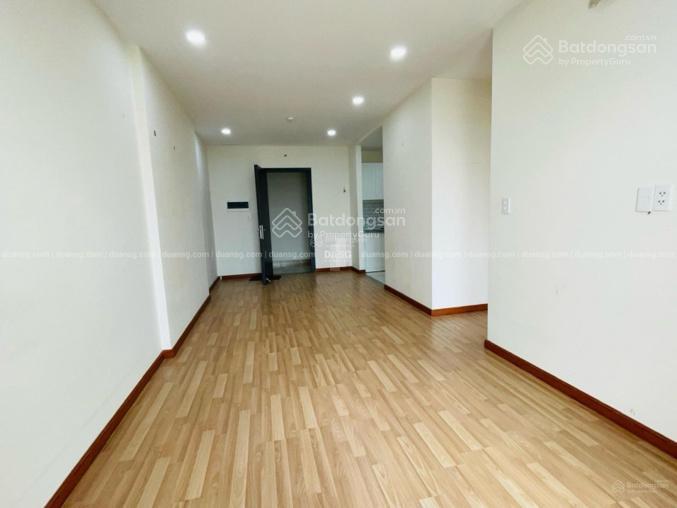 Bán căn tầng 6 view sôngquận 5 đầm sen giá chỉ 3,1 tỷ, căn này mới