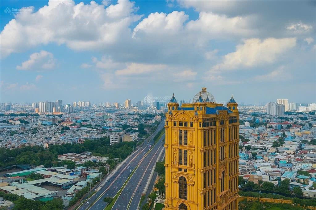 Bán căn tầng 6 view sôngquận 5 đầm sen giá chỉ 3,1 tỷ, căn này mới