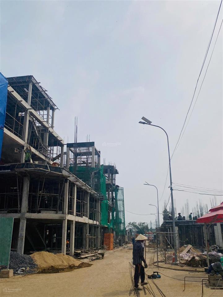 Nhà phố sổ đỏ hoàn chỉnh chỉ 7 tỷ ngay akari cách võ văn kiệt 200m, xây sẵn 1 trệt  4 lầu